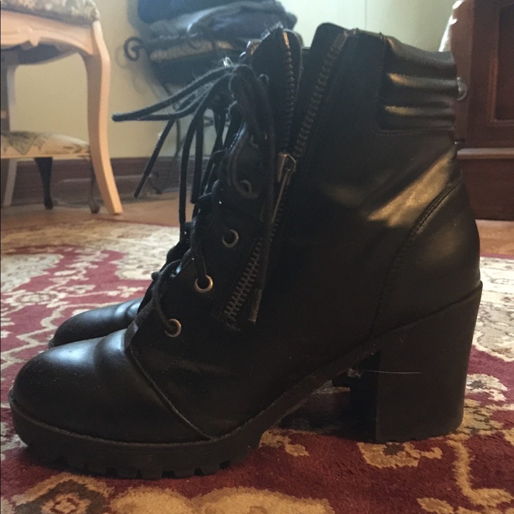 Forever 21 short black boots